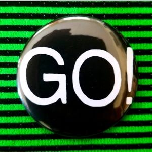 2.25 inch go! button badge pin